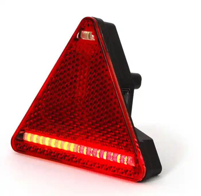 Zadní LED světlo 12–24V, trojúhelníkové,pravé Výhodná Nabídka