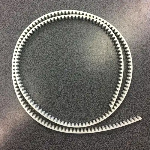 Objednat Nyní Ozubená metráž XL400/101,6mm PU+steel cord