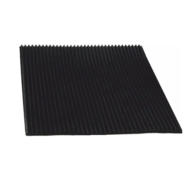 ZENITH RUBBER GM 5B/NBR ČERNÁ - šíře 1000 mm, tl. 2,7 mm, rýhovaná pryžová podlahovina NBR 65°ShA (-30°/+70°C) Poslední Šance